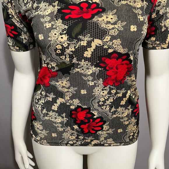 Susan Lawrence Cherry Red Floral Knit Romantic Short Sleeve Top Sz-Medium - Picture 4 of 10